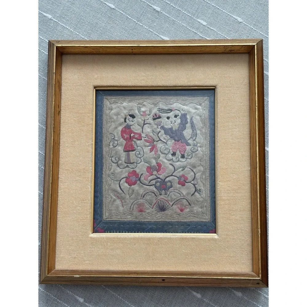 Set Of 2 Antique Beautiful Chinese Silk Embroidered Wall Art 9.5